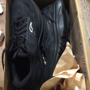 Black saucony 11.5